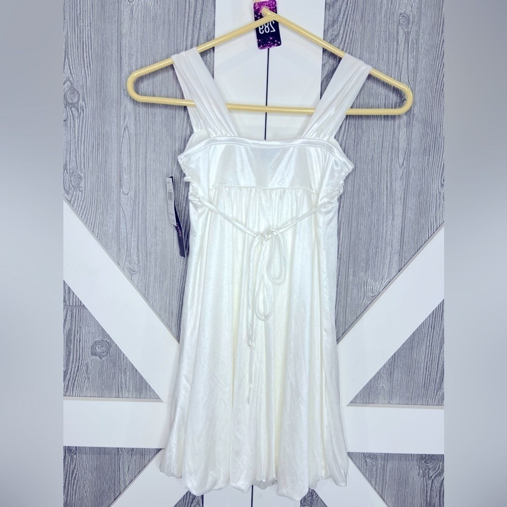 B4.51 NWT My Michelle Juniors Satin Dress • Size 7 - Picture 4 of 4